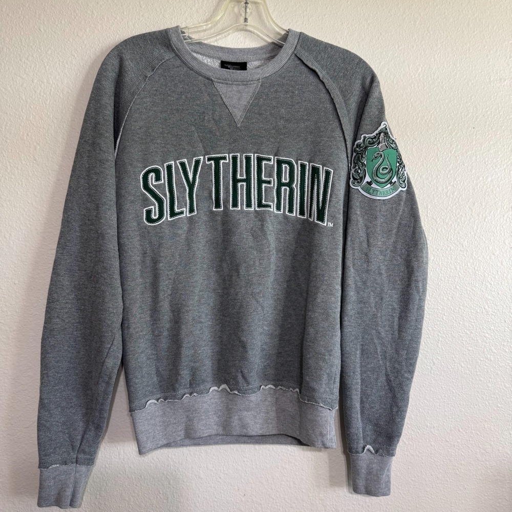 Universal Harry Potter Slytherin Sweatshirt Womens‎ XS Gray Crew Raglan Sleeve